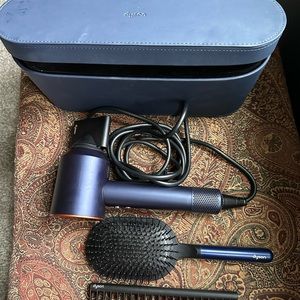 Dyson Deluxe Hair Dryer with Case, Diffuser, Brush, Comb Like New